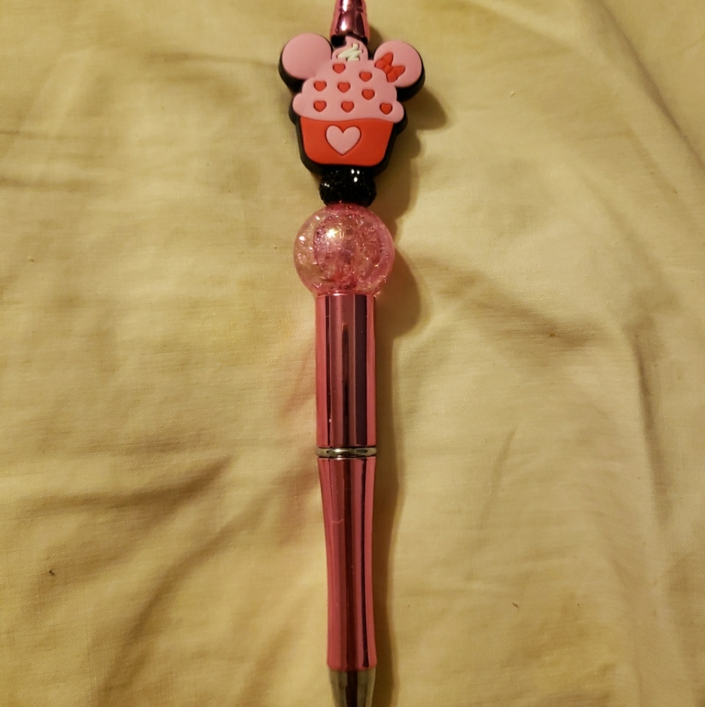 New Handmade Minnie Mouse Cupcake Focal Bead Beaded Pen